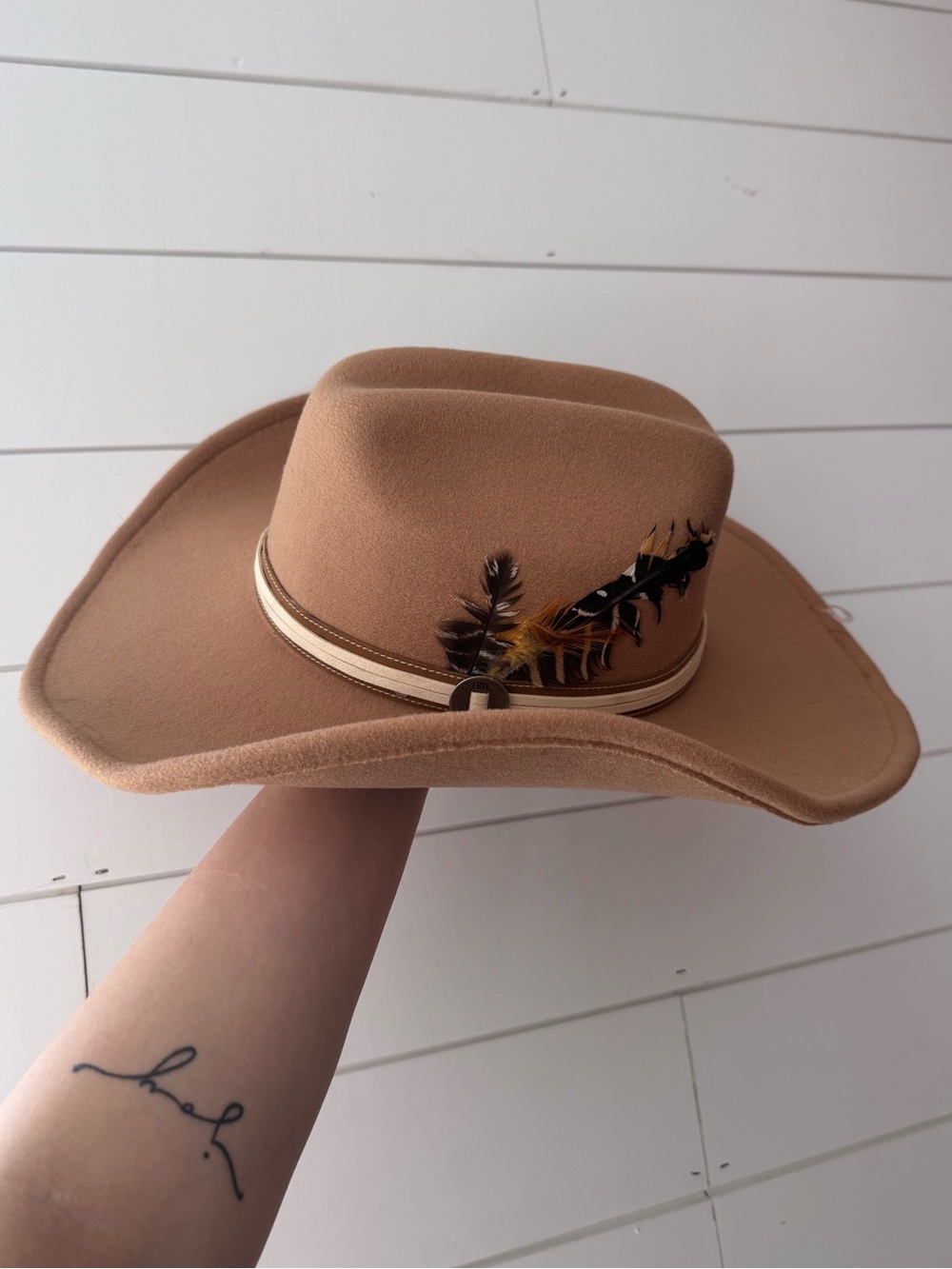 FRYE Western Hat with Feather Detail - Picture 8 of 8